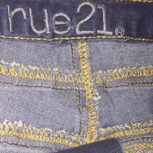 Jeans - Picture 3 of 4